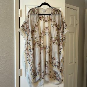 Shawl/over shirt short sleeve top